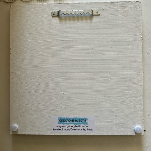 ! Decorative Plaque Wall Decor with Friends Quote, Music & Singing - Picture 4 of 6